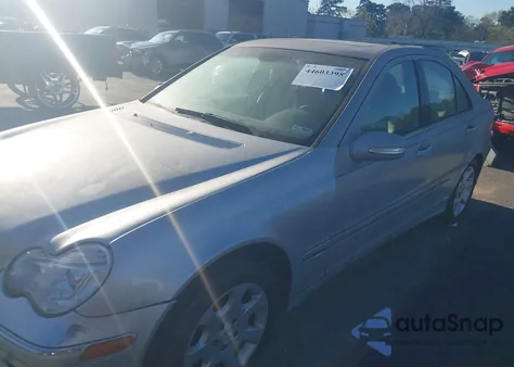 2005 Mercedes-Benz C 240 Luxury 4Matic from USA, damaged, VIN WDBRF81J95F589404